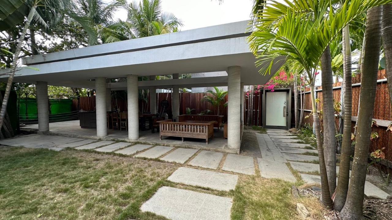 Fu Wan Cafe Villa Donggang Esterno foto