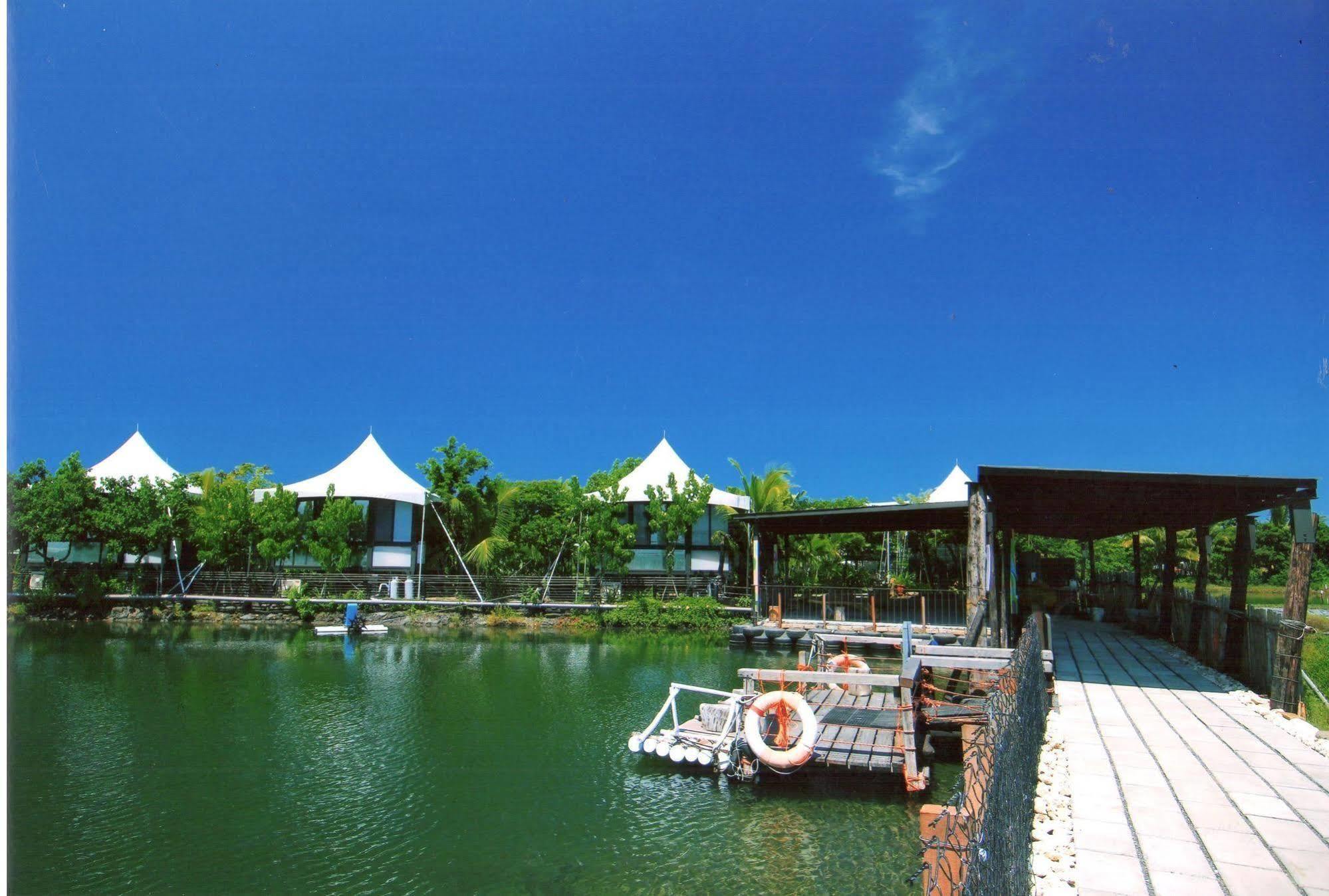 Fu Wan Cafe Villa Donggang Esterno foto